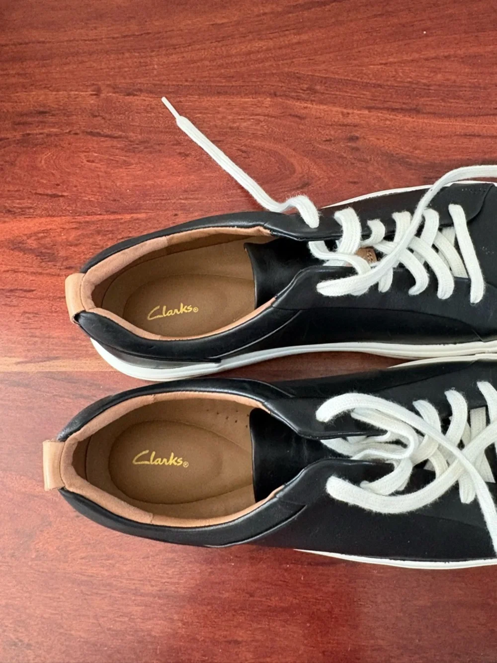 Clarks Women's Un Maui Lace Sneaker Black Leather Size 10M - Picture 5 of 8